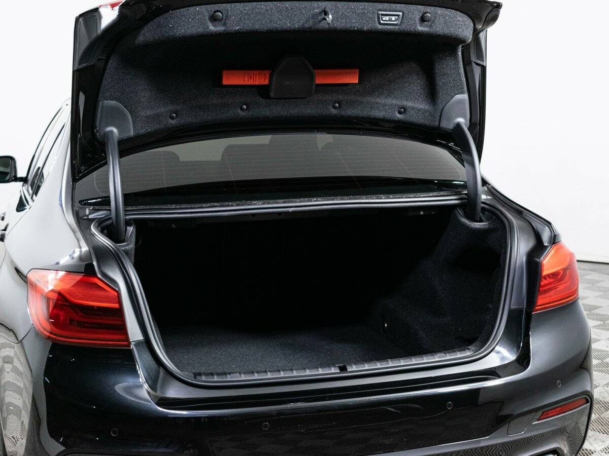 BMW 5 серии 2019 года с пробегом. Фото: #8