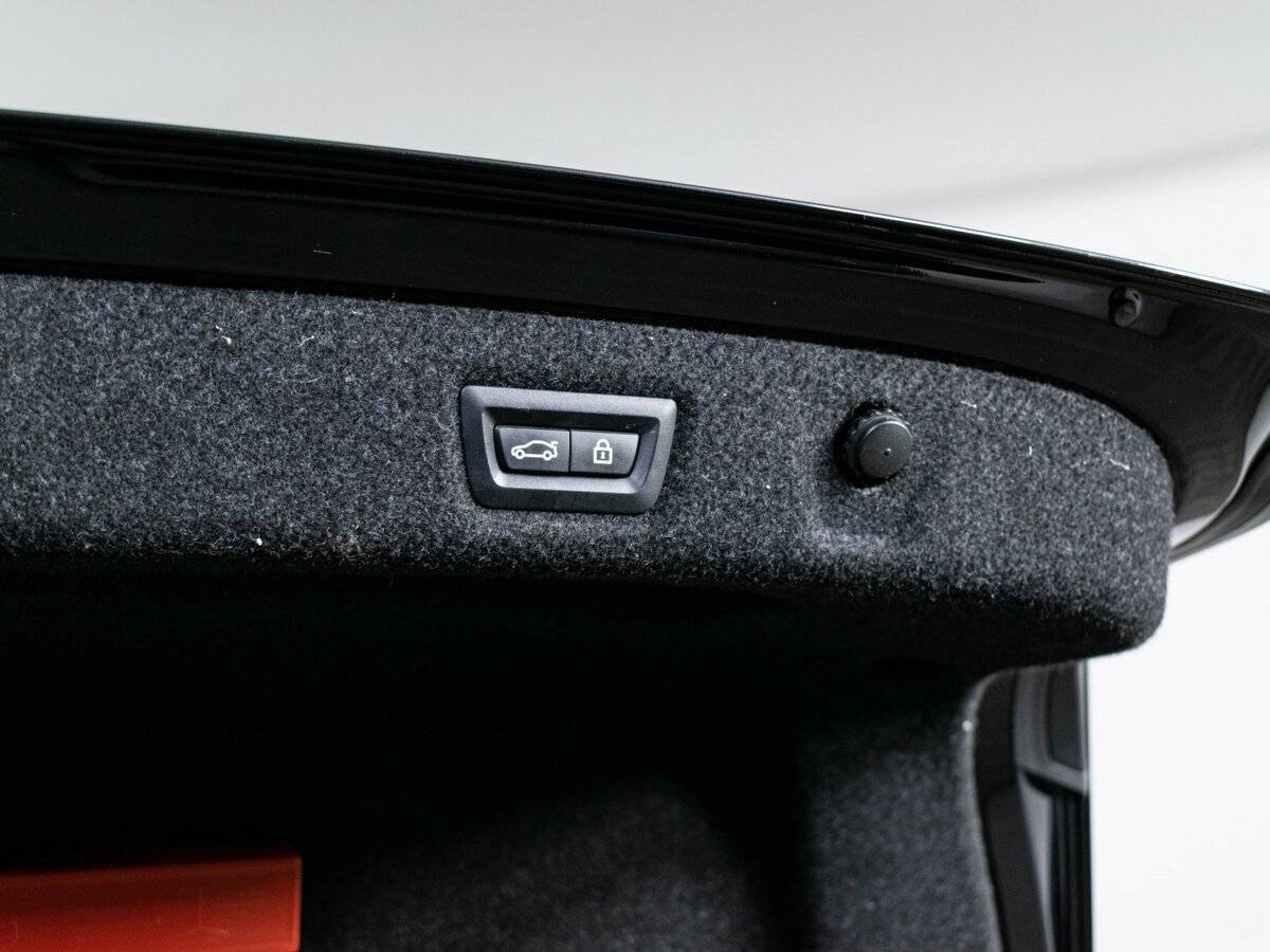 BMW 5 серии 2019 года с пробегом. Фото: #9