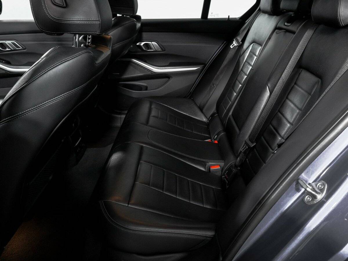 BMW 3 серии 2020 года с пробегом. Фото: #9