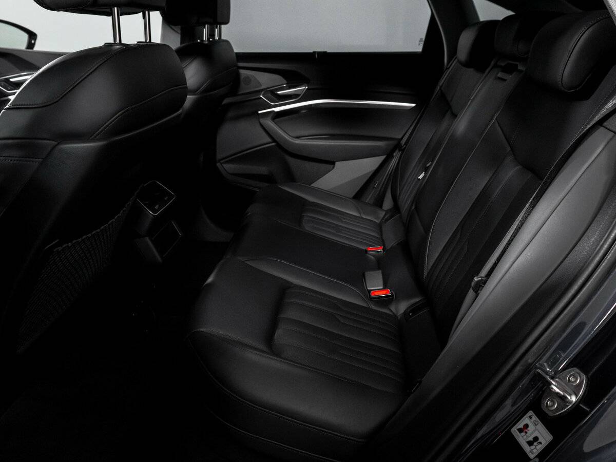 Audi e-tron Sportback 2022 года с пробегом. Фото: #9