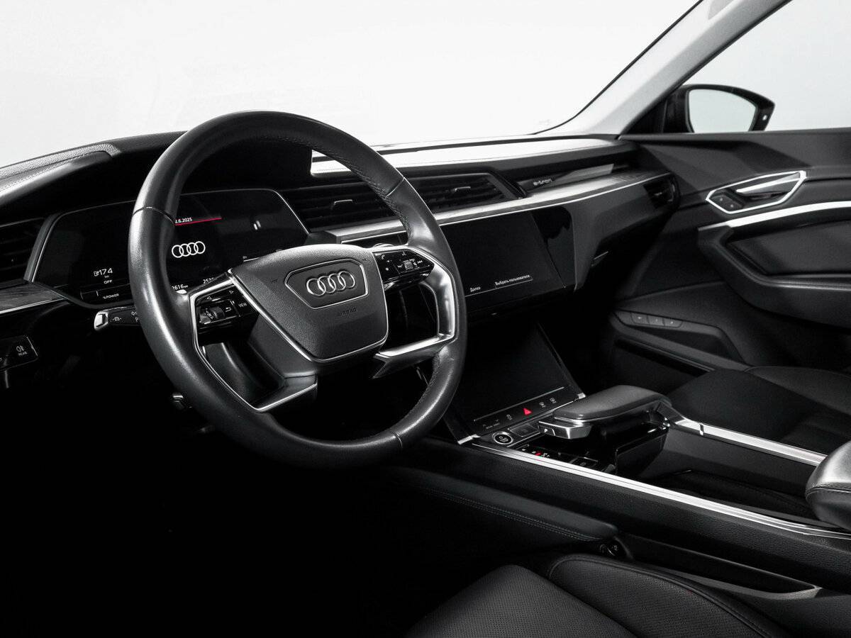 Audi e-tron Sportback 2022 года с пробегом. Фото: #13