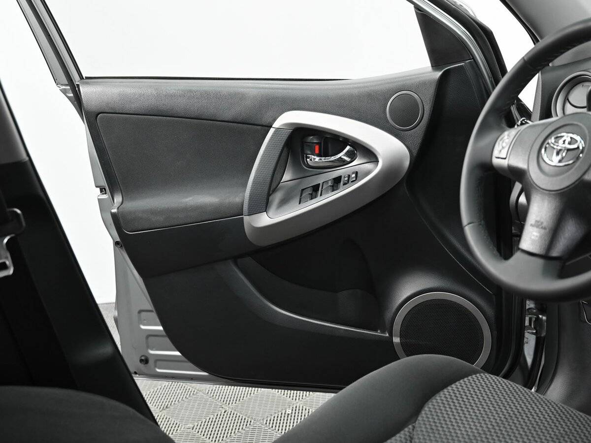 Toyota RAV4 2007 года с пробегом. Фото: #6