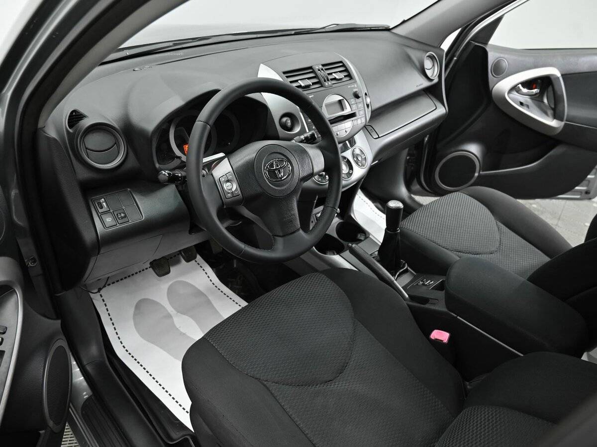 Toyota RAV4 2007 года с пробегом. Фото: #7