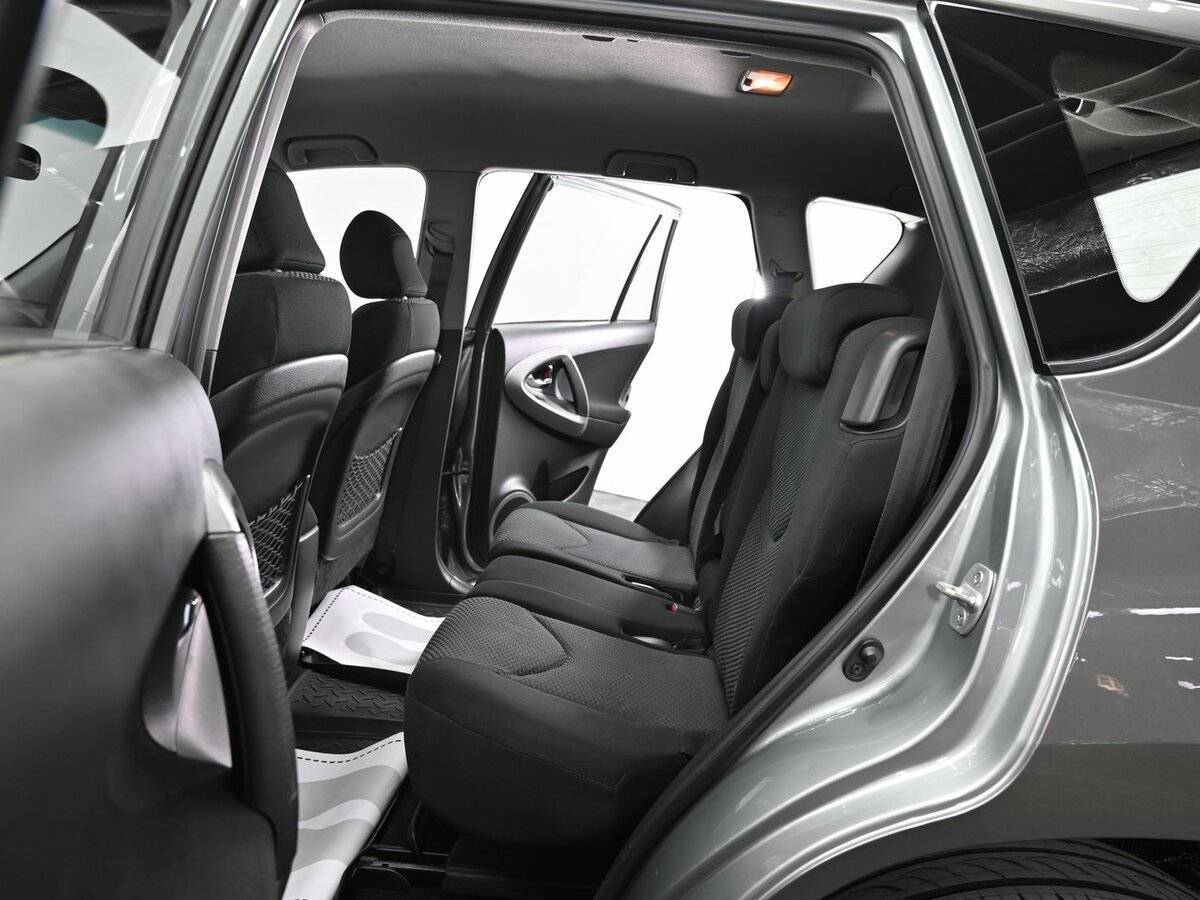 Toyota RAV4 2007 года с пробегом. Фото: #13