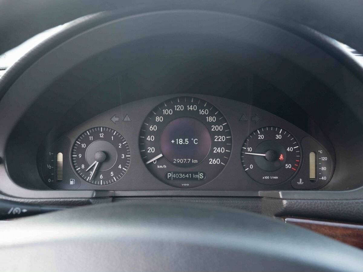 Mercedes-Benz E-Класс 2004 года с пробегом. Фото: #17