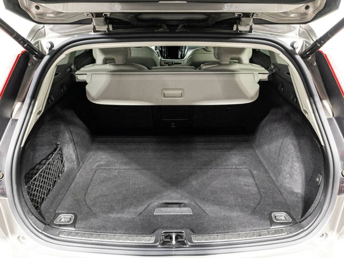 Volvo V60 Cross Country 2020 года с пробегом. Фото: #14