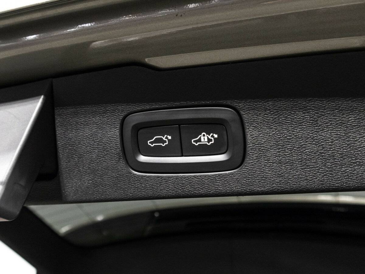 Volvo V60 Cross Country 2020 года с пробегом. Фото: #15