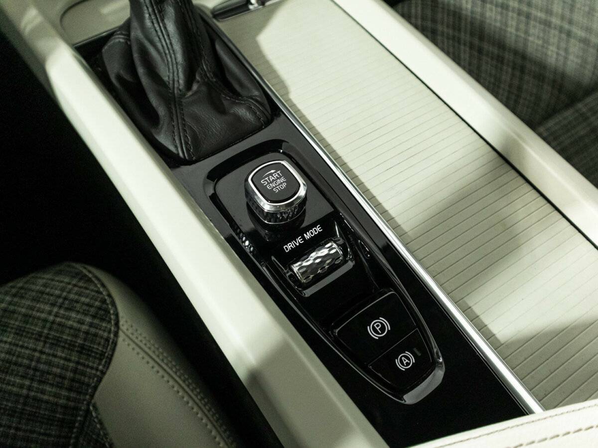 Volvo V60 Cross Country 2020 года с пробегом. Фото: #19