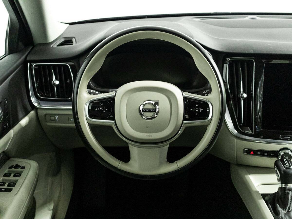 Volvo V60 Cross Country 2020 года с пробегом. Фото: #20