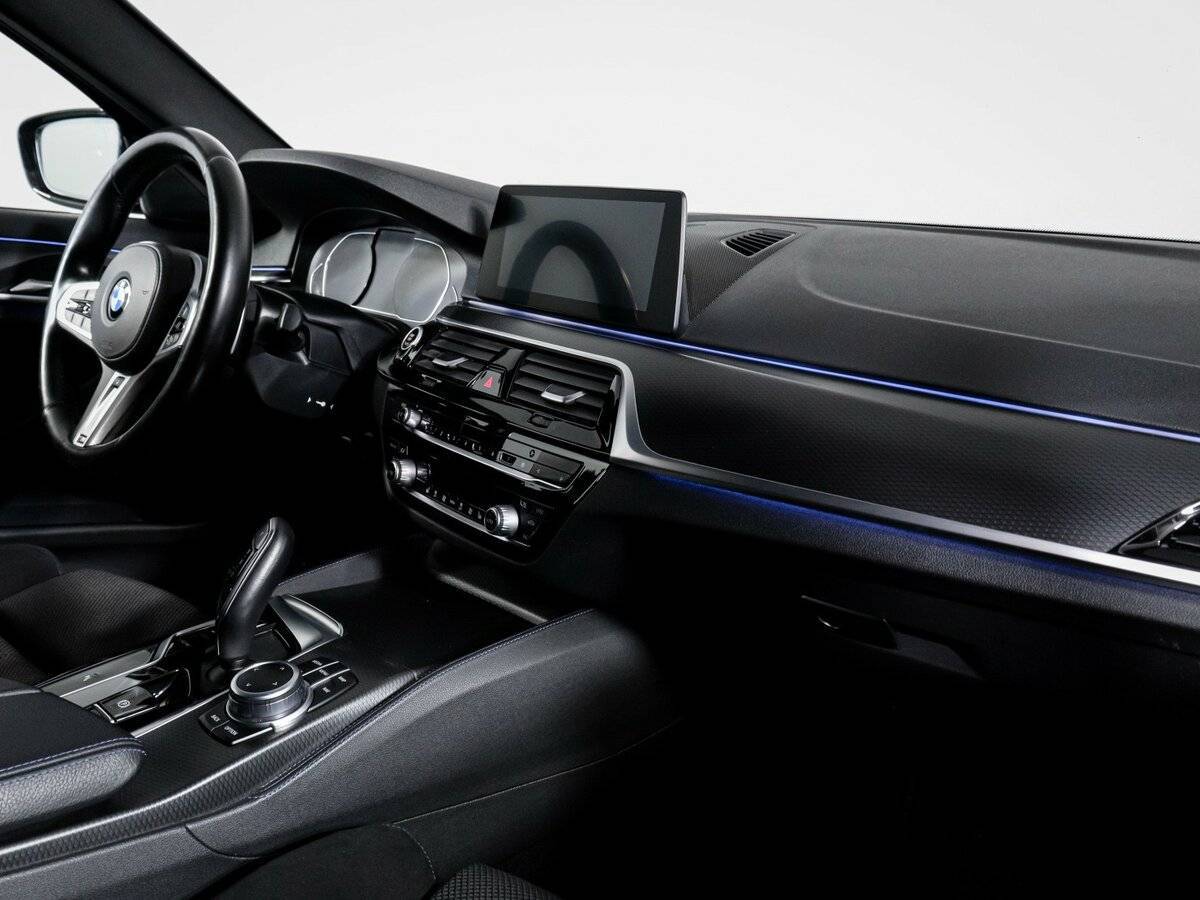 BMW 5 серии 2020 года с пробегом. Фото: #8