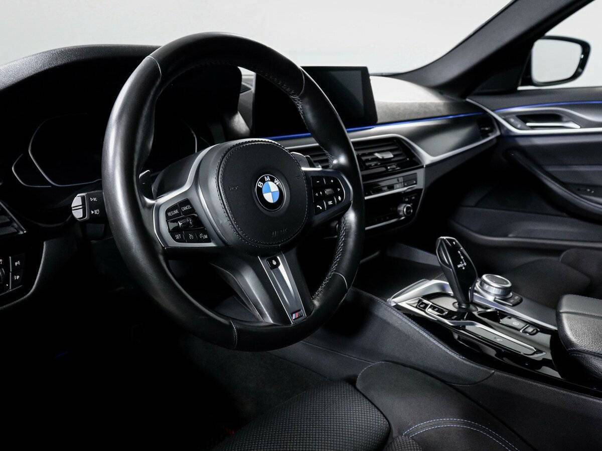 BMW 5 серии 2020 года с пробегом. Фото: #13