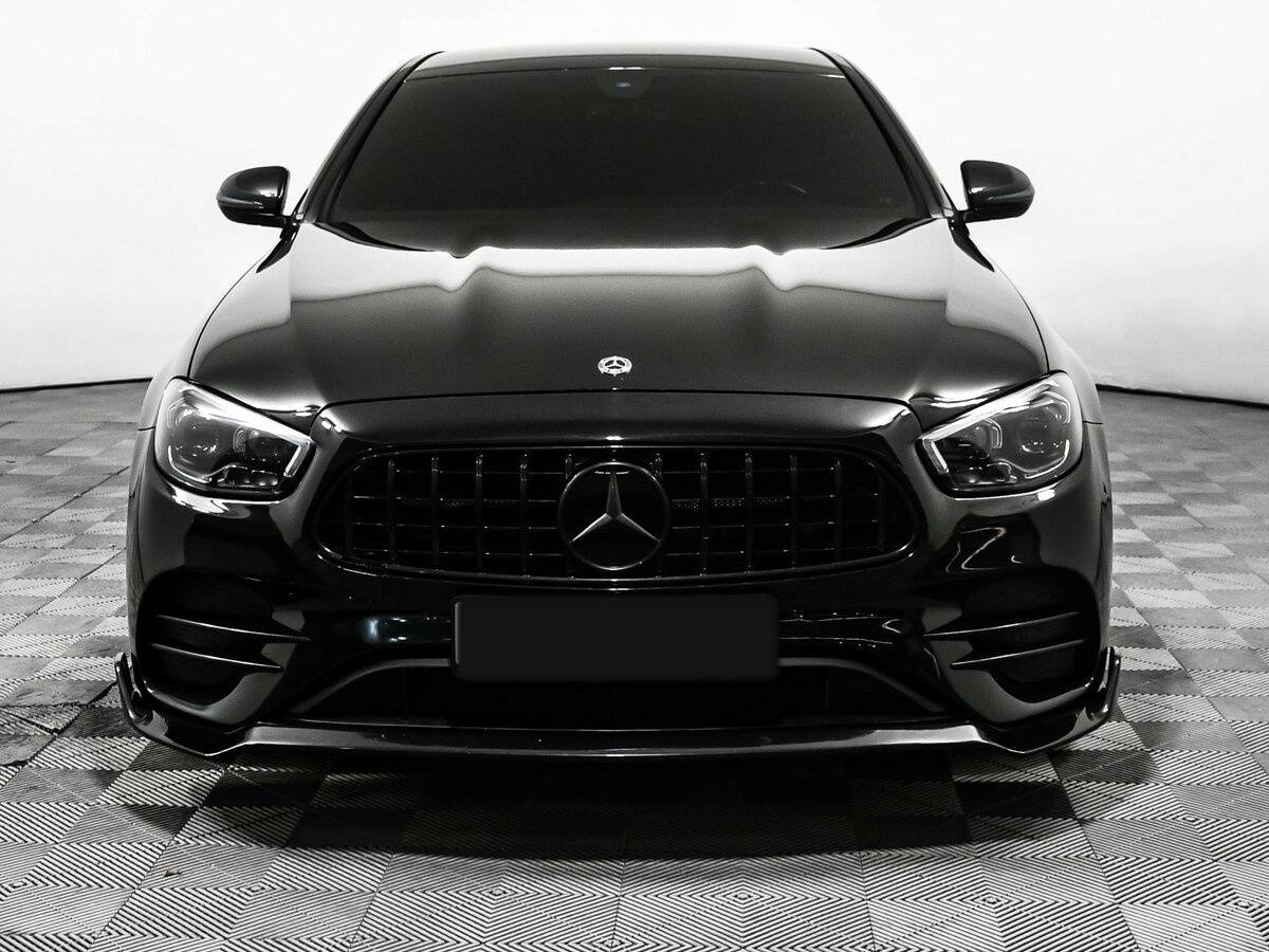 Mercedes-Benz E-Класс 2021 года с пробегом. Фото: #1