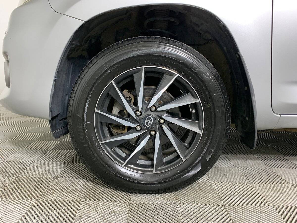 Toyota RAV4 2010 года с пробегом. Фото: #8