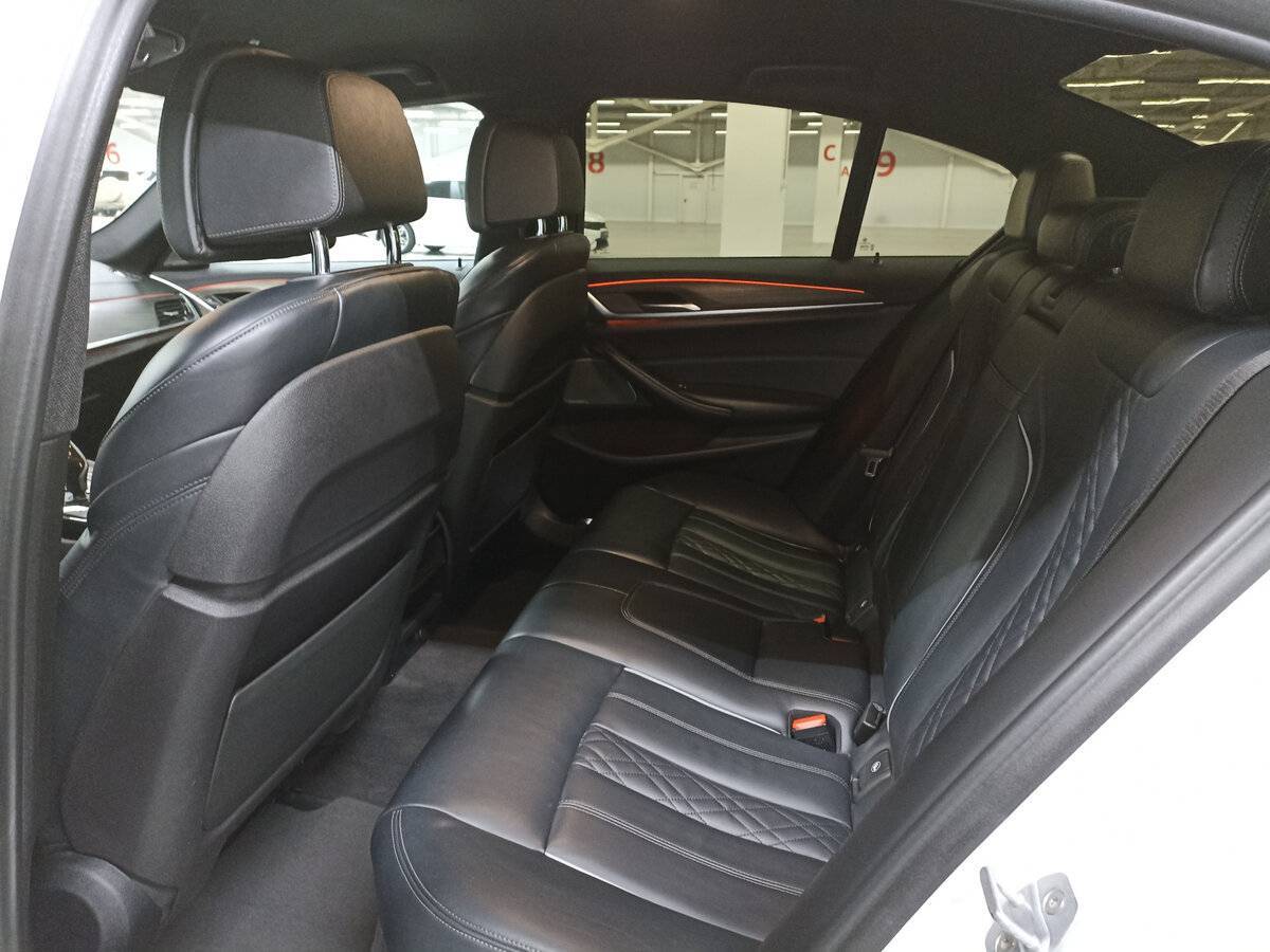 BMW 5 серии 2018 года с пробегом. Фото: #11