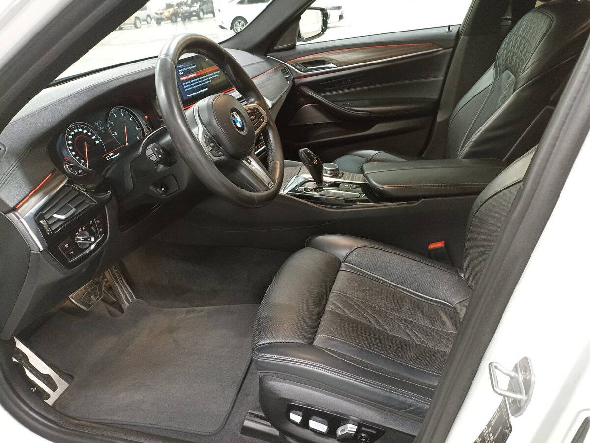 BMW 5 серии 2018 года с пробегом. Фото: #15