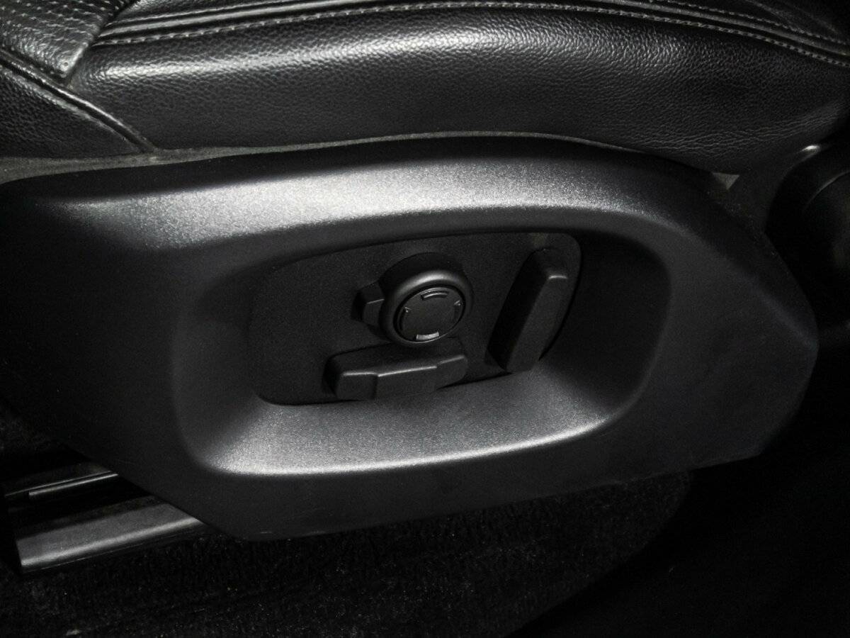 Land Rover Range Rover Sport 2016 года с пробегом. Фото: #17