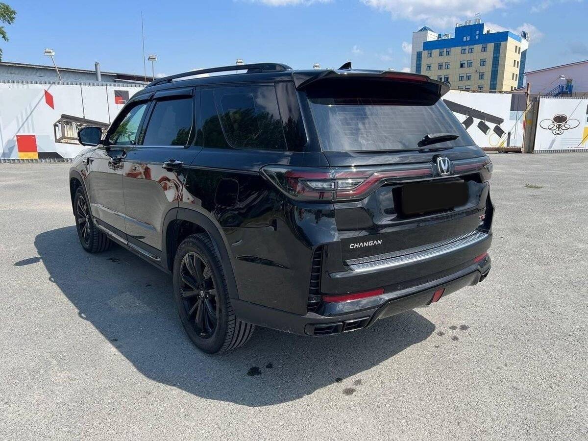 Changan CS95 2023 года с пробегом. Фото: #3