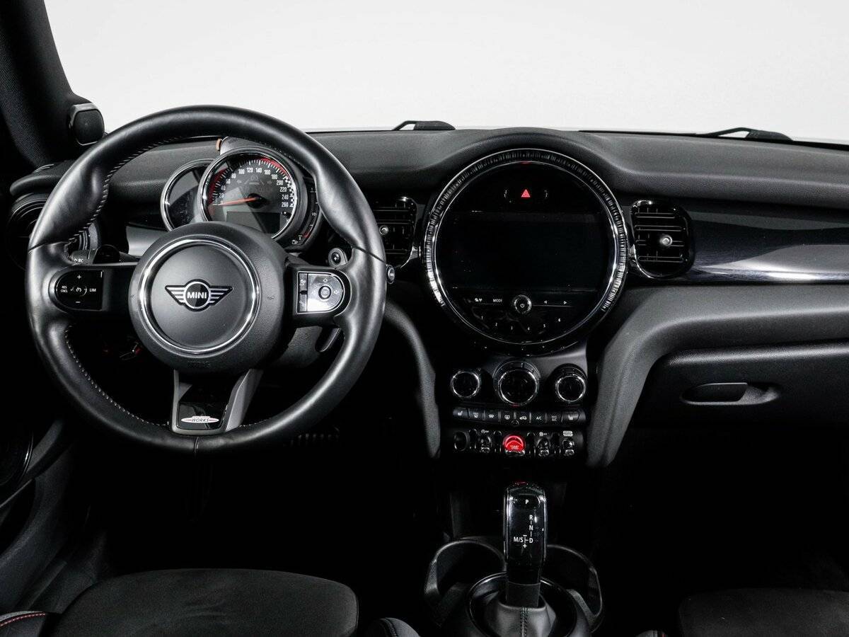 Mini Hatch 2021 года с пробегом. Фото: #11