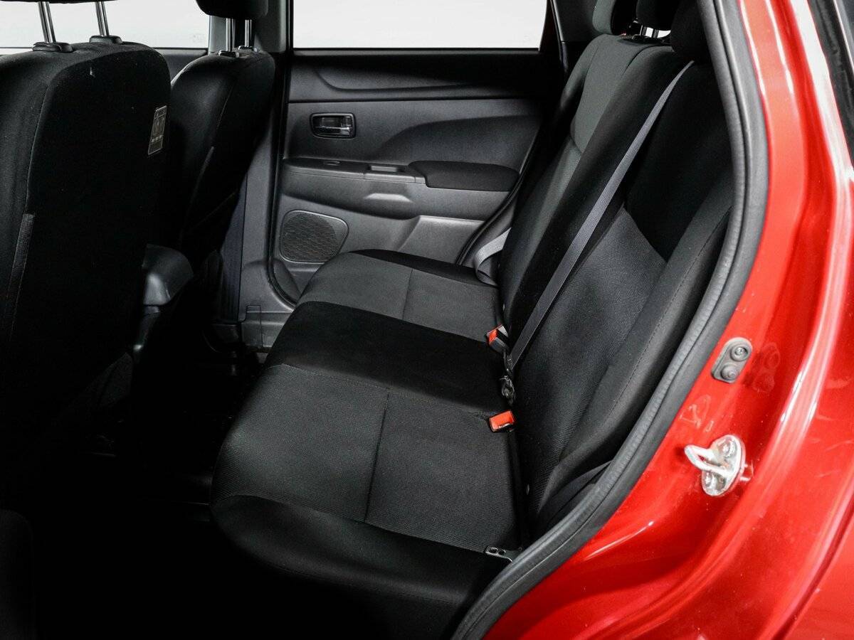 Б/У Митсубиши АС-Икс 2012 года. Фото: #9