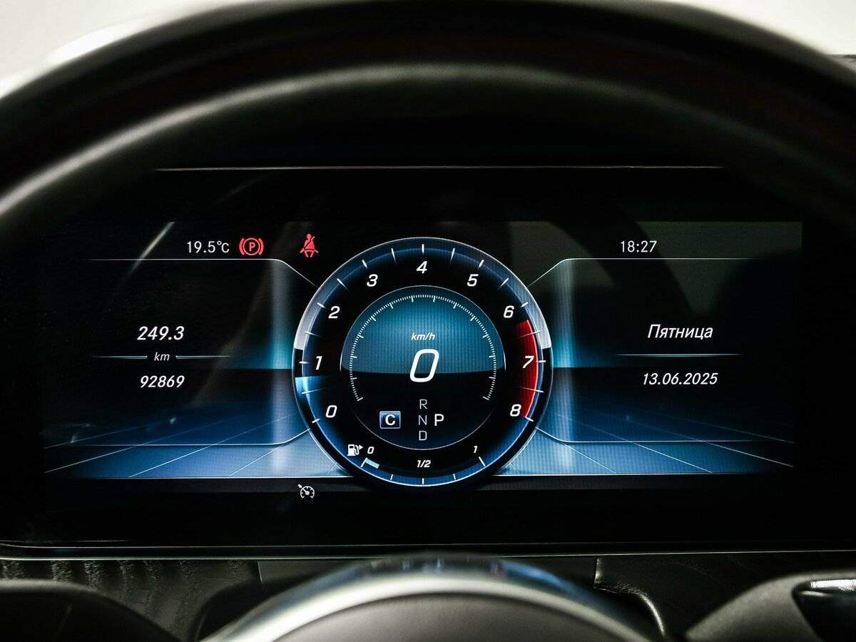 Mercedes-Benz E-Класс 2019 года с пробегом. Фото: #9