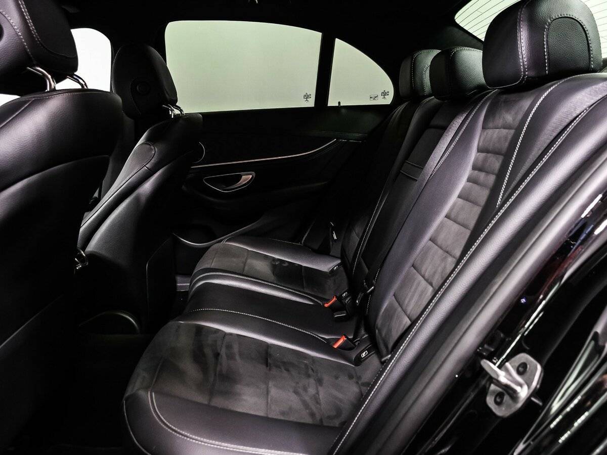 Mercedes-Benz E-Класс 2019 года с пробегом. Фото: #12