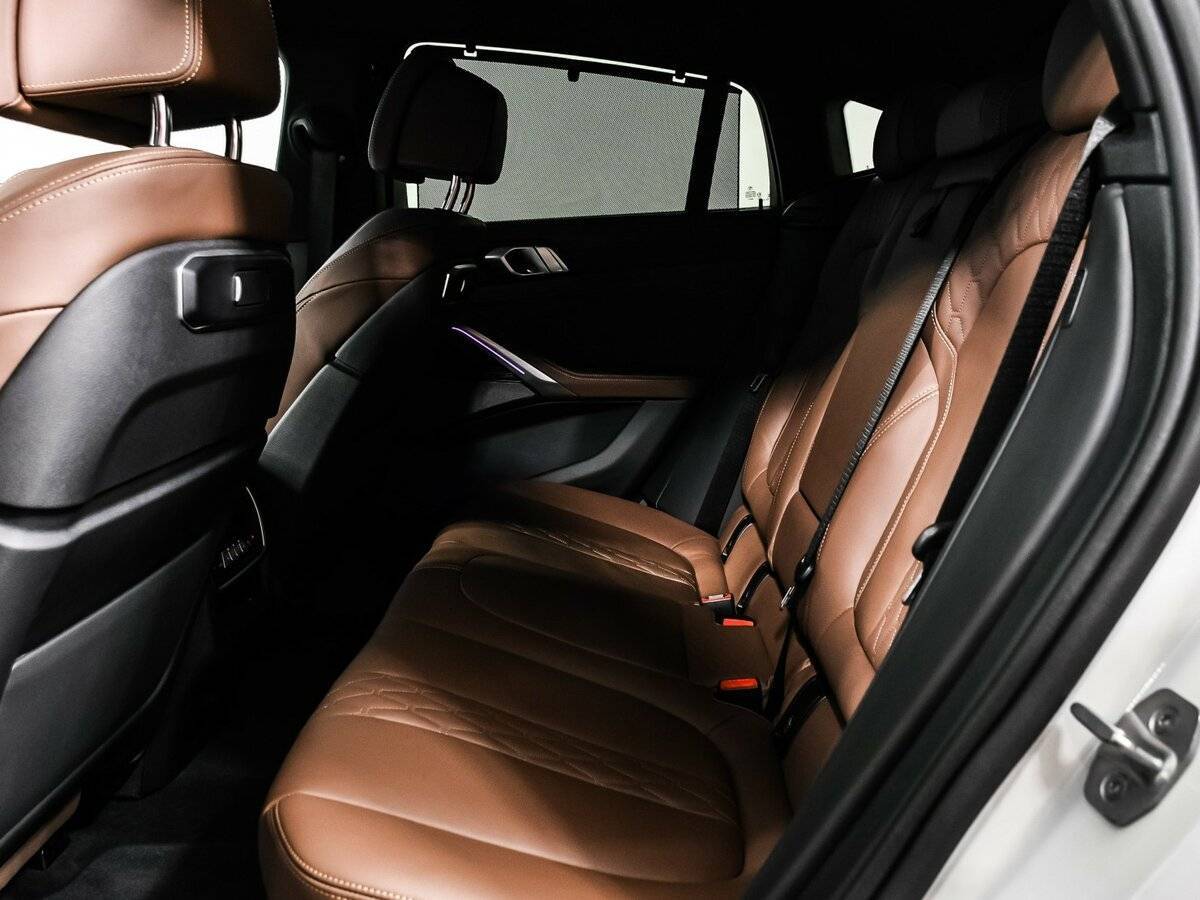 BMW X6 2024 года с пробегом. Фото: #12