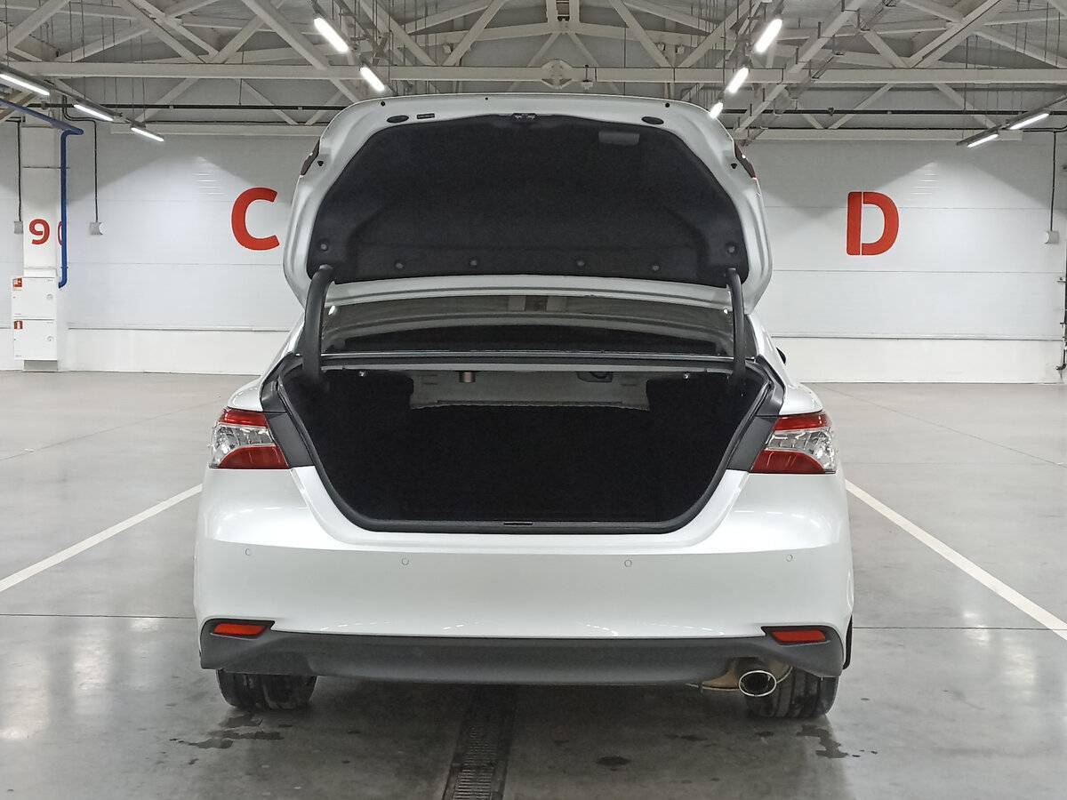 Toyota Camry 2021 года с пробегом. Фото: #9