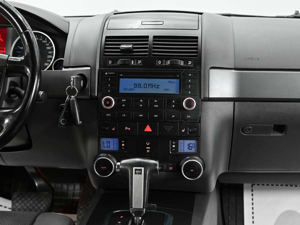 Volkswagen Touareg 2008 года с пробегом. Фото: #8