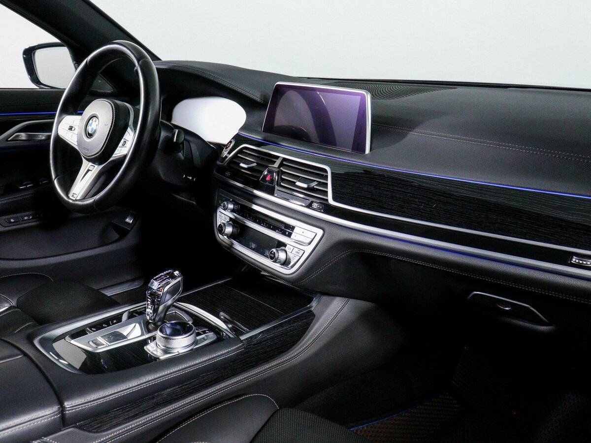 BMW 7 серии 2019 года с пробегом. Фото: #8