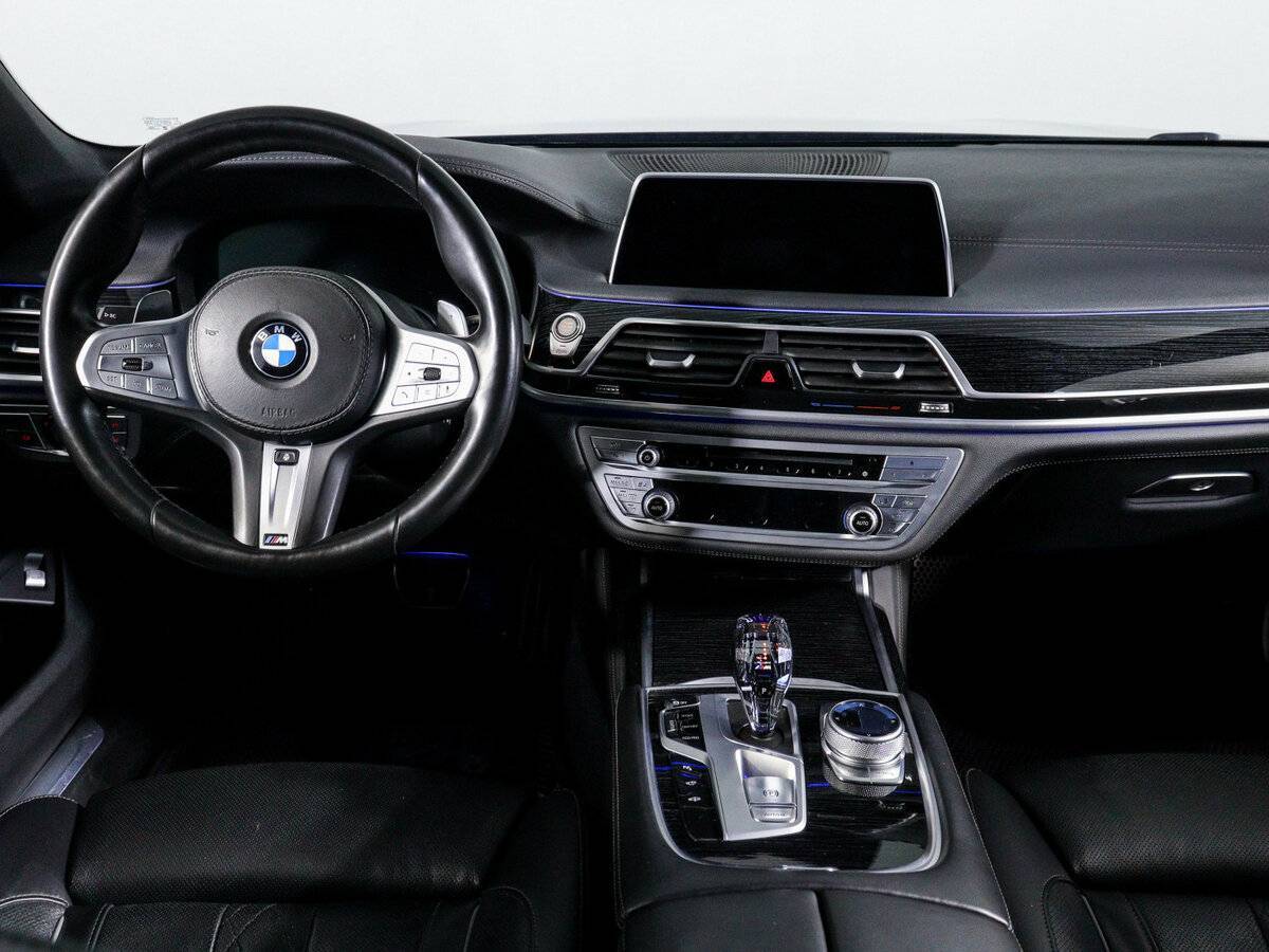 BMW 7 серии 2019 года с пробегом. Фото: #11