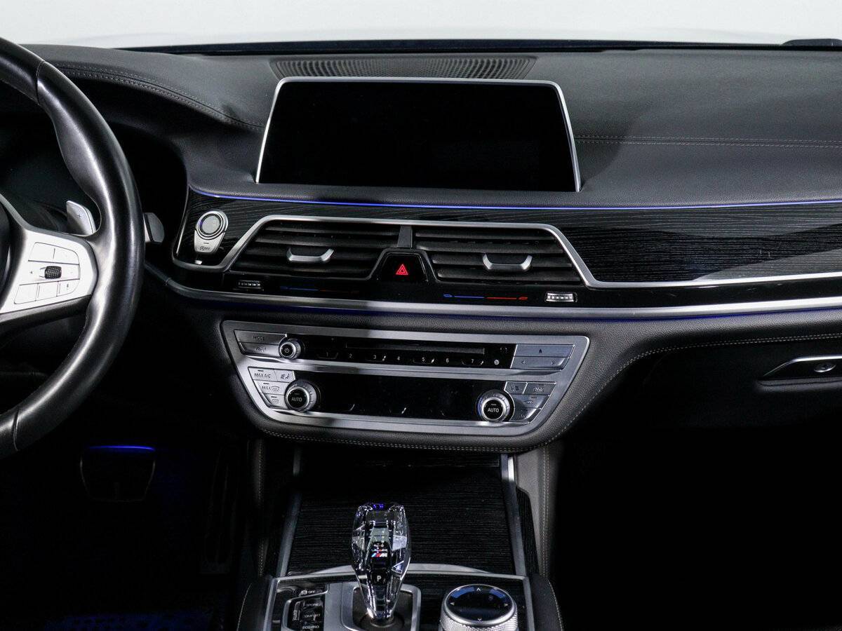 BMW 7 серии 2019 года с пробегом. Фото: #12