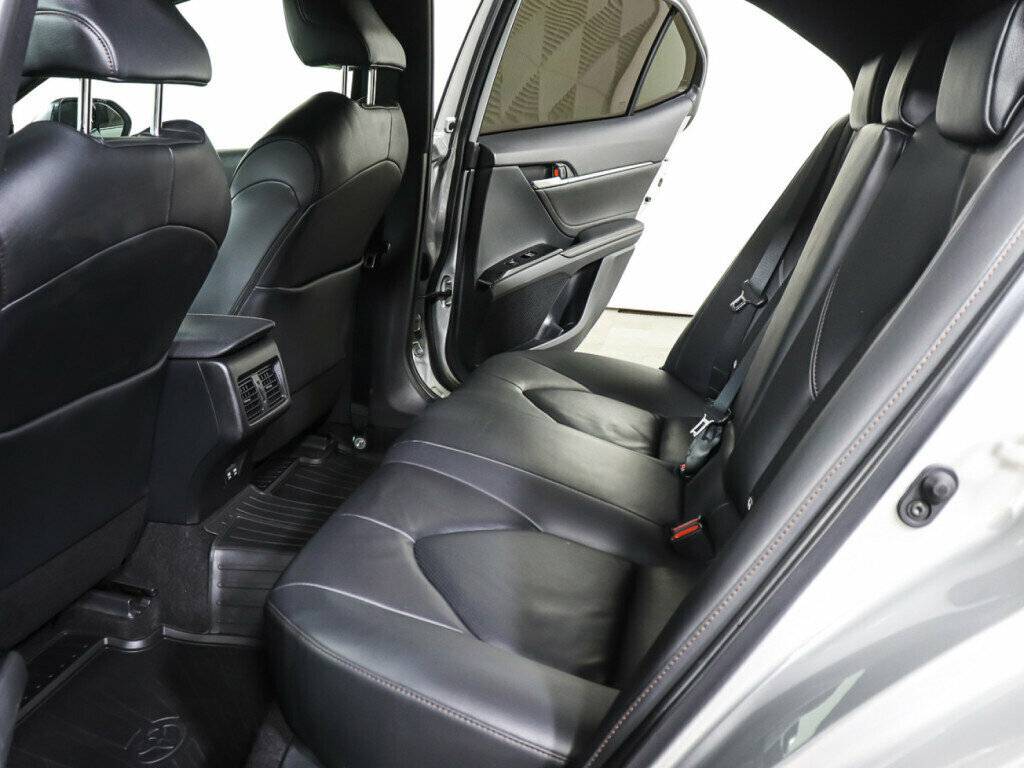 Toyota Camry 2018 года с пробегом. Фото: #10