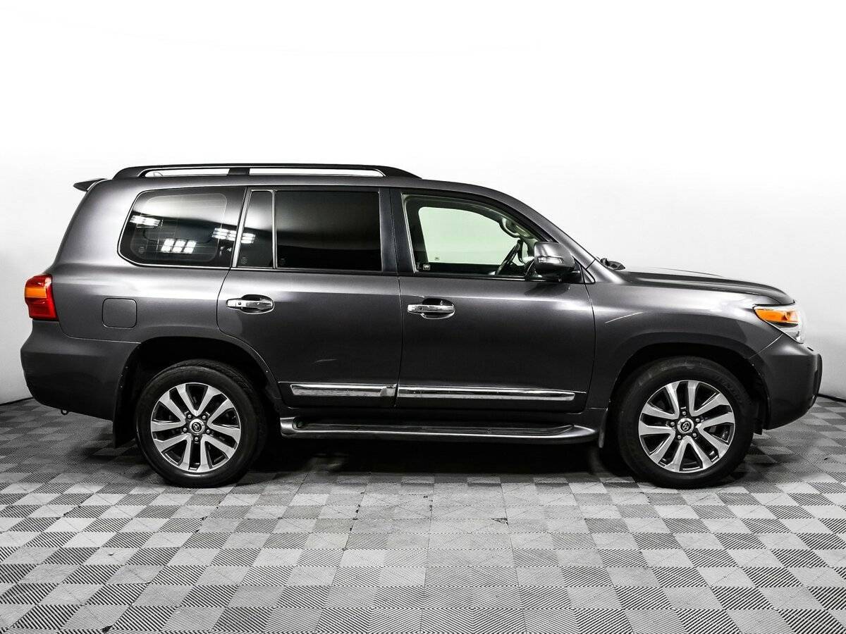 Toyota Land Cruiser 2015 года с пробегом. Фото: #3