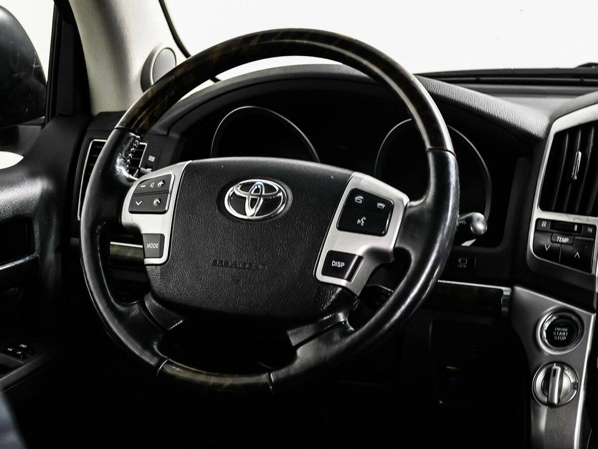 Toyota Land Cruiser 2015 года с пробегом. Фото: #11