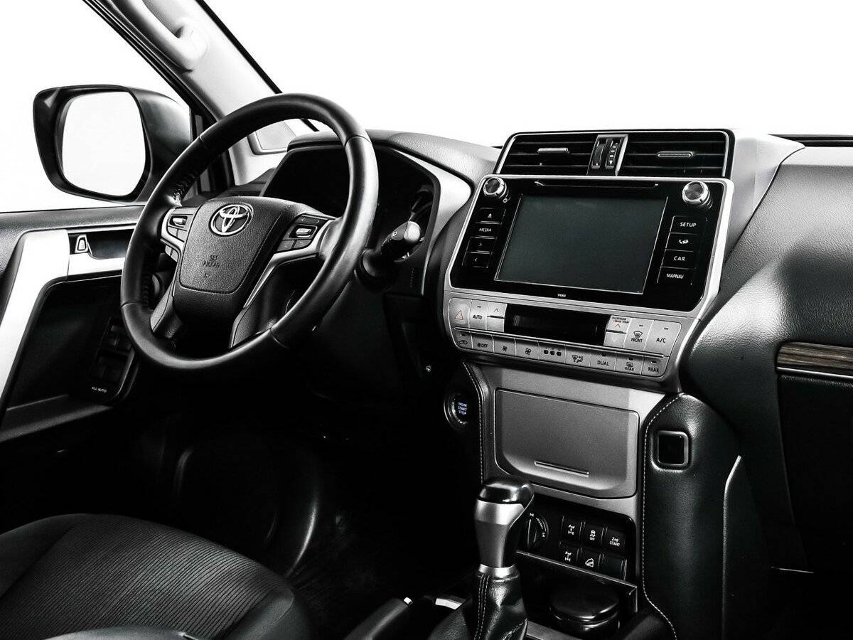 Toyota Land Cruiser Prado 2017 года с пробегом. Фото: #8