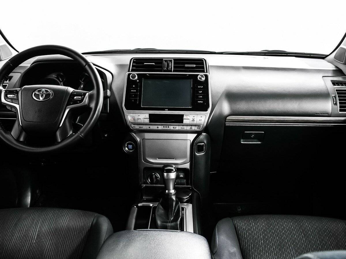 Toyota Land Cruiser Prado 2017 года с пробегом. Фото: #10