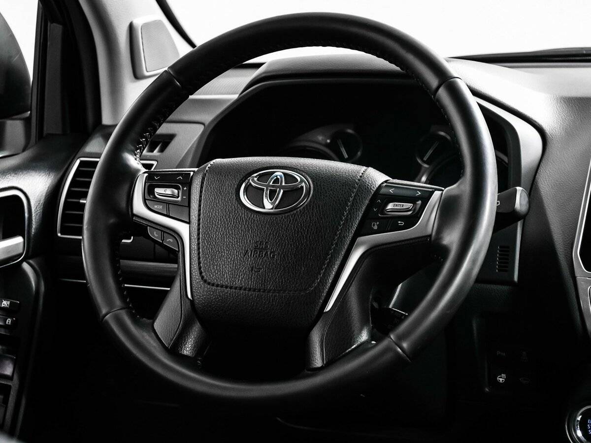 Toyota Land Cruiser Prado 2017 года с пробегом. Фото: #11