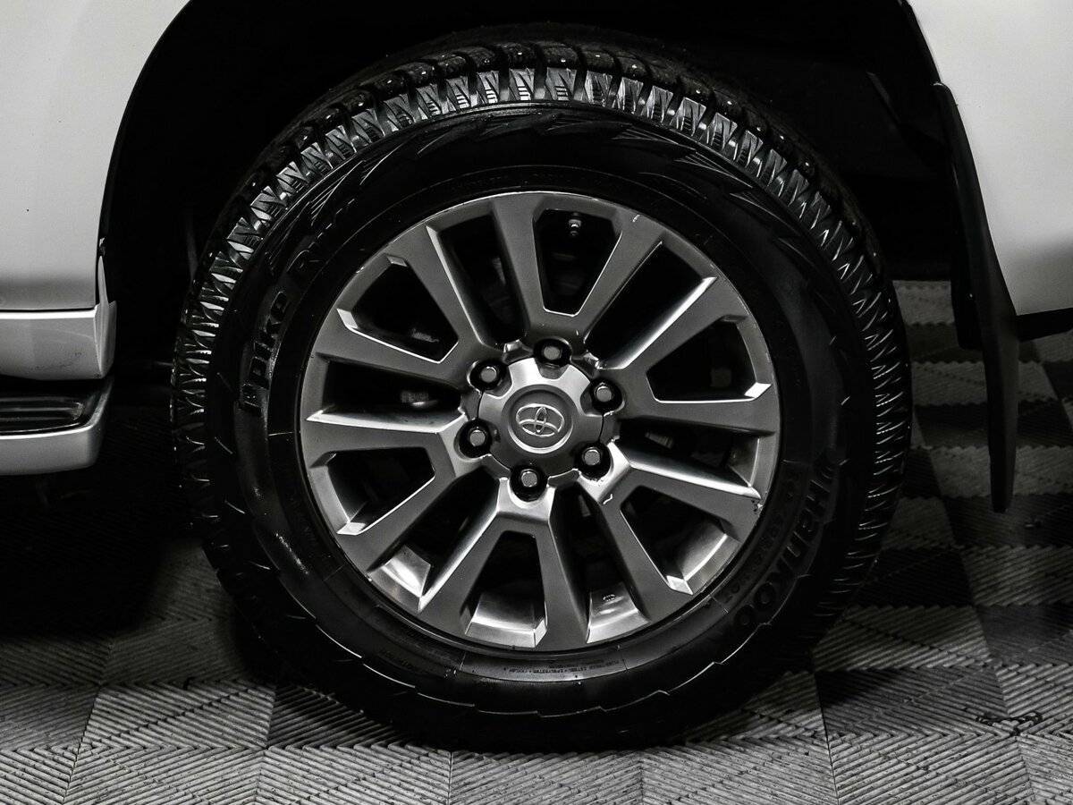 Toyota Land Cruiser Prado 2017 года с пробегом. Фото: #14