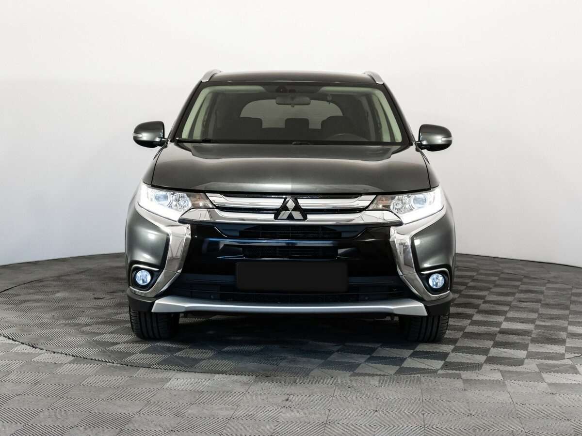 Mitsubishi Outlander 2018 года с пробегом. Фото: #1