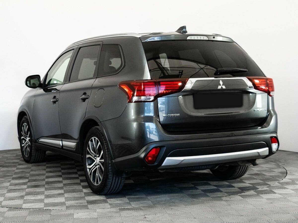 Mitsubishi Outlander 2018 года с пробегом. Фото: #6