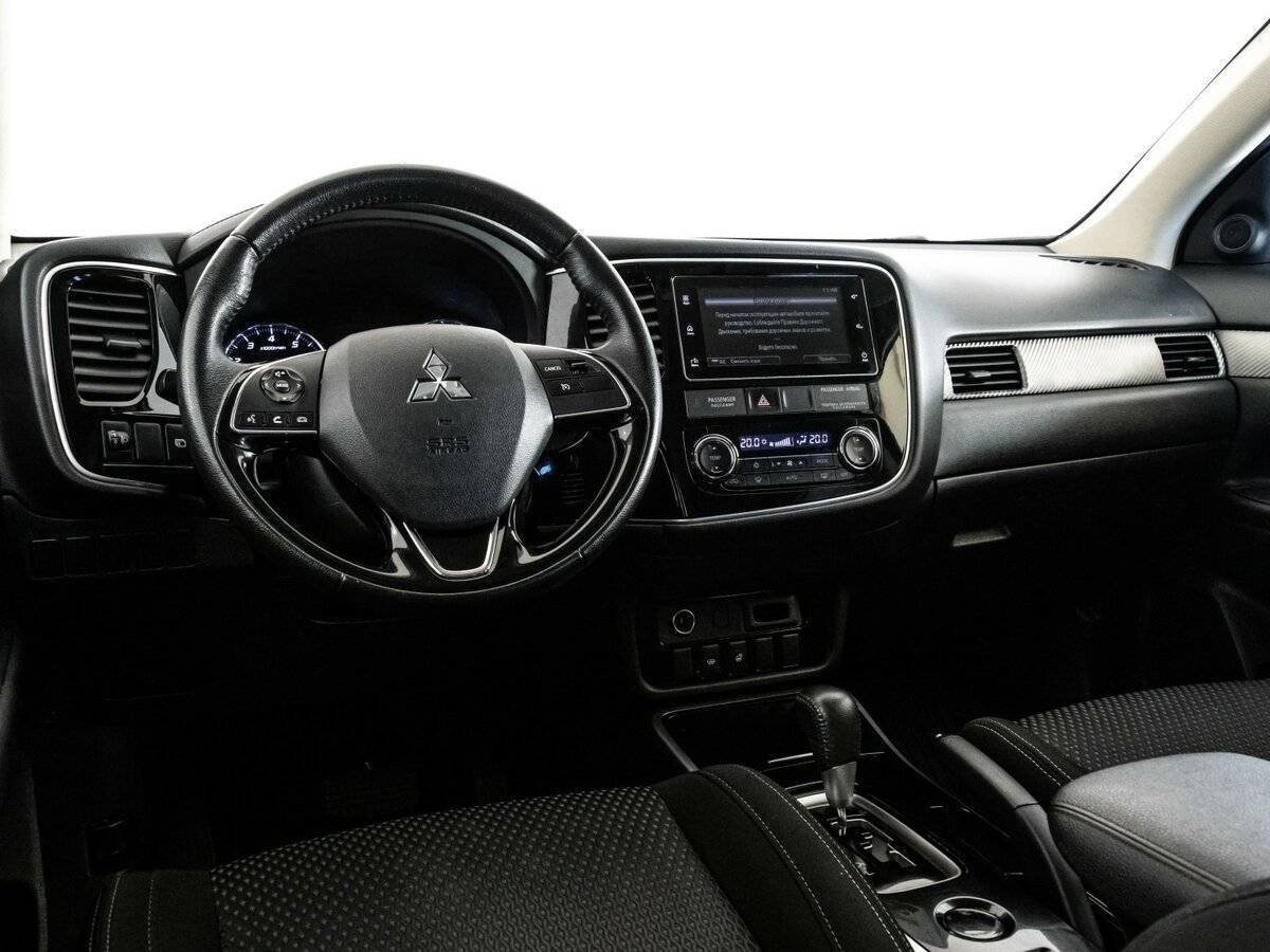 Mitsubishi Outlander 2018 года с пробегом. Фото: #10