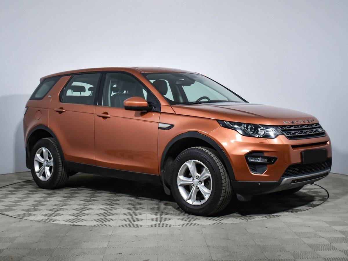 Land Rover Discovery Sport 2017 года с пробегом. Фото: #2