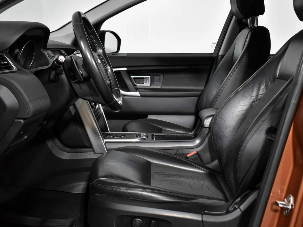 Land Rover Discovery Sport 2017 года с пробегом. Фото: #8