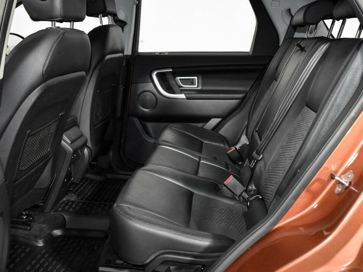 Land Rover Discovery Sport 2017 года с пробегом. Фото: #10