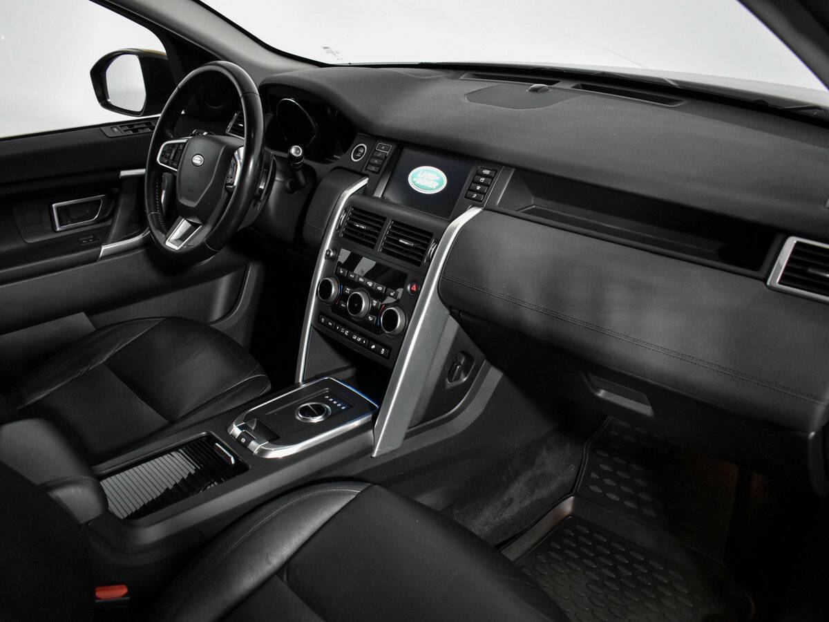 Land Rover Discovery Sport 2017 года с пробегом. Фото: #11