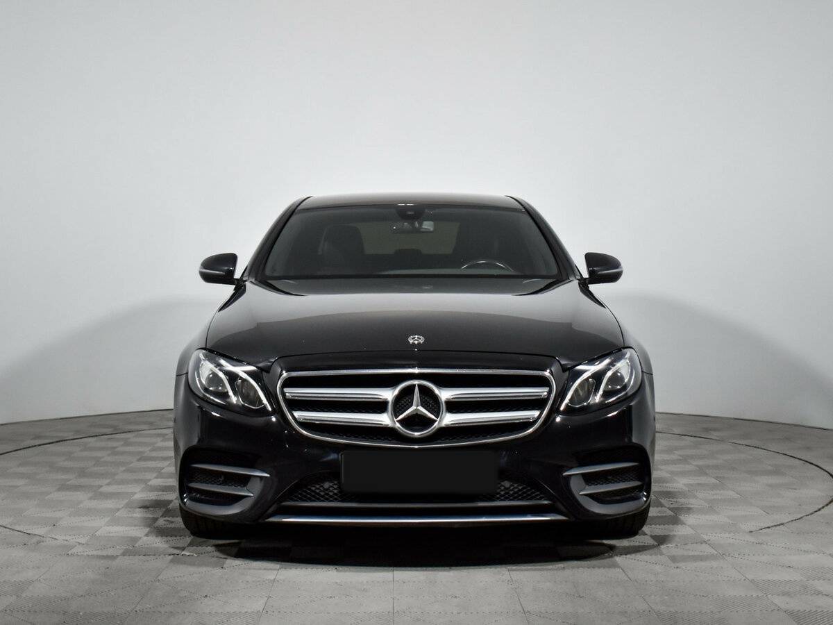 Mercedes-Benz E-Класс 2020 года с пробегом. Фото: #1