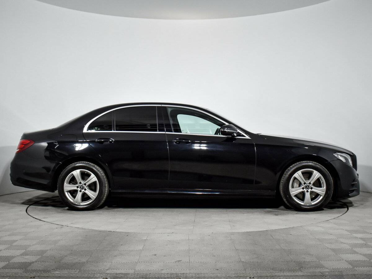 Mercedes-Benz E-Класс 2020 года с пробегом. Фото: #3