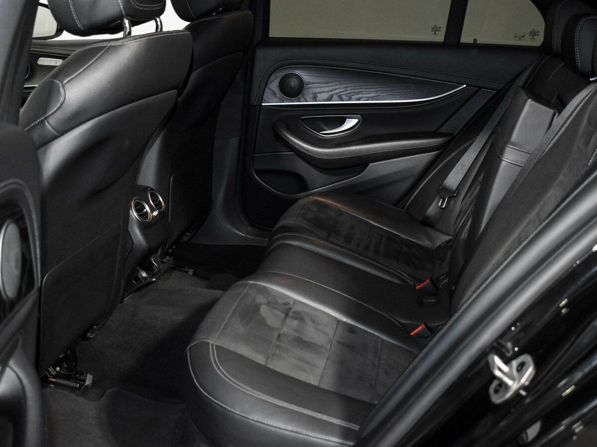 Mercedes-Benz E-Класс 2020 года с пробегом. Фото: #12