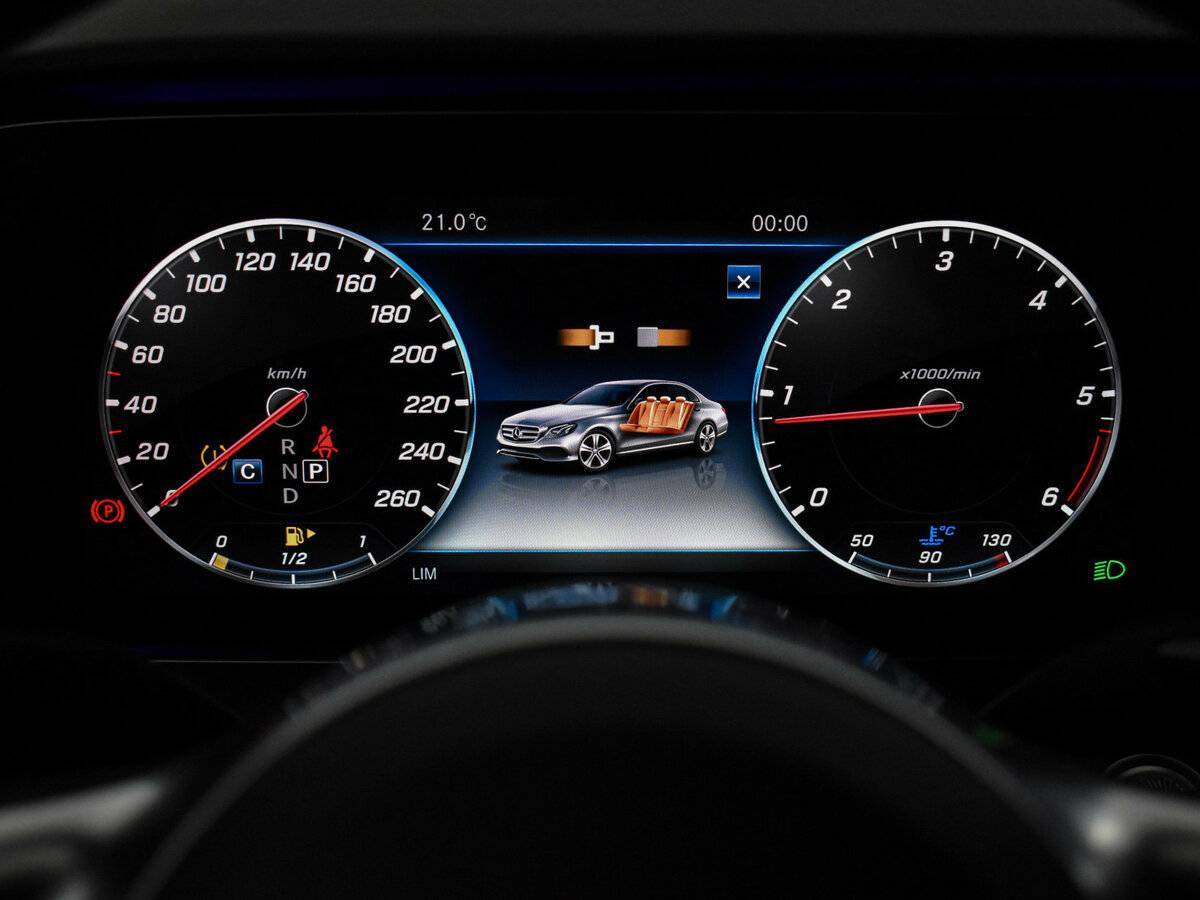 Mercedes-Benz E-Класс 2020 года с пробегом. Фото: #20