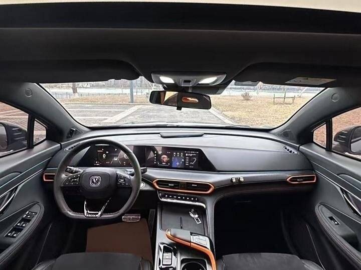 Changan UNI-T 2022 года с пробегом. Фото: #9